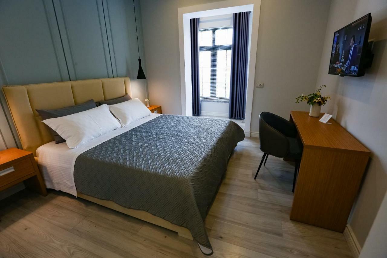 Home Hotel Tirana Zewnętrze zdjęcie